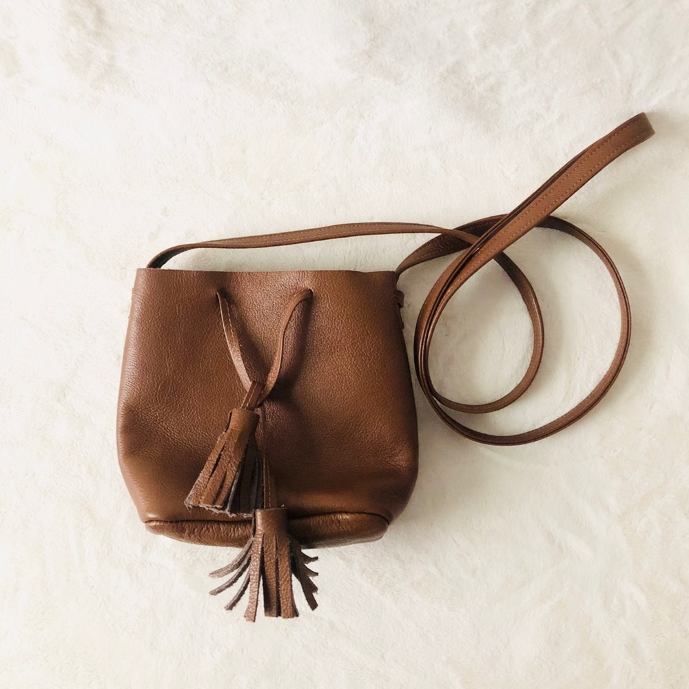 🌱REVOLVE Shaffer Greta Bucket Bag Crossbody Camel